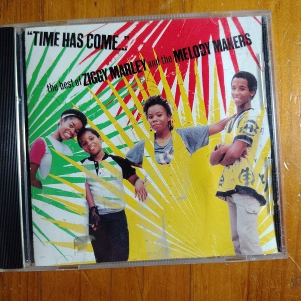 Time Has Come: The Best Of Ziggy Marley & The Melody Makers - Music CD - Ziggy M